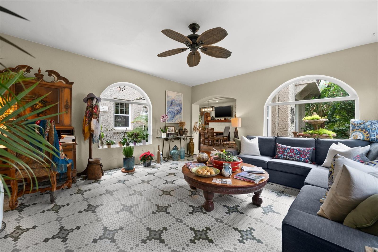 325 49TH ST N, ST PETERSBURG, FL, 33710