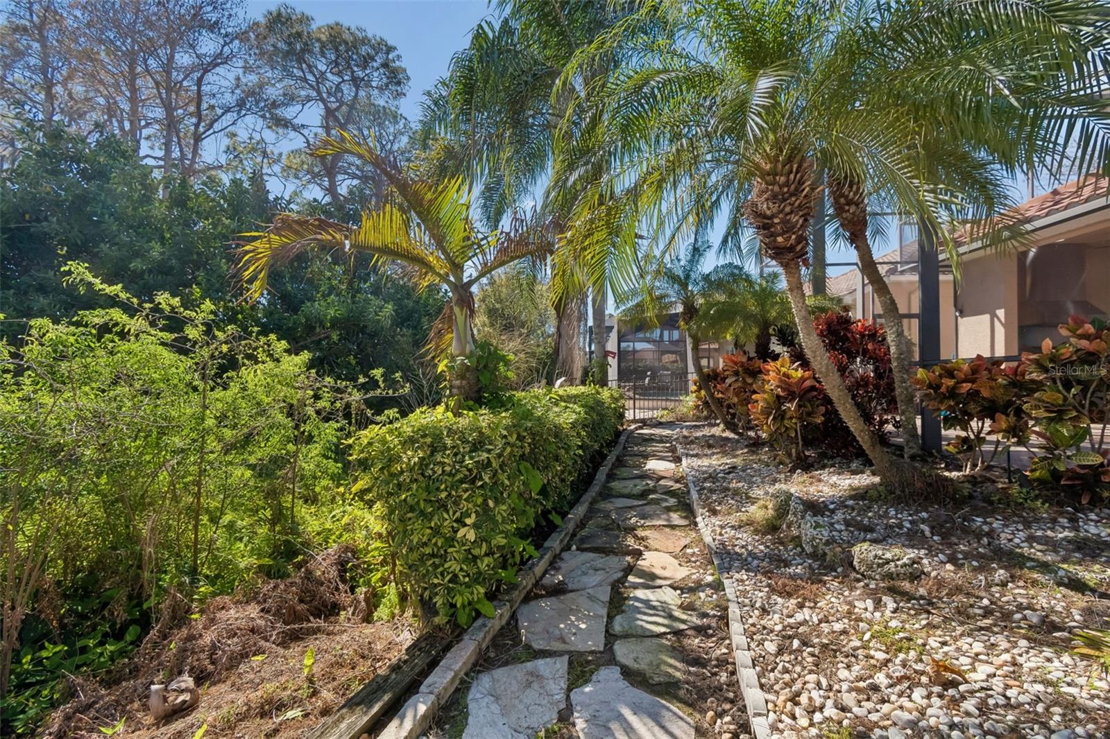 South side walkway to lower lanai