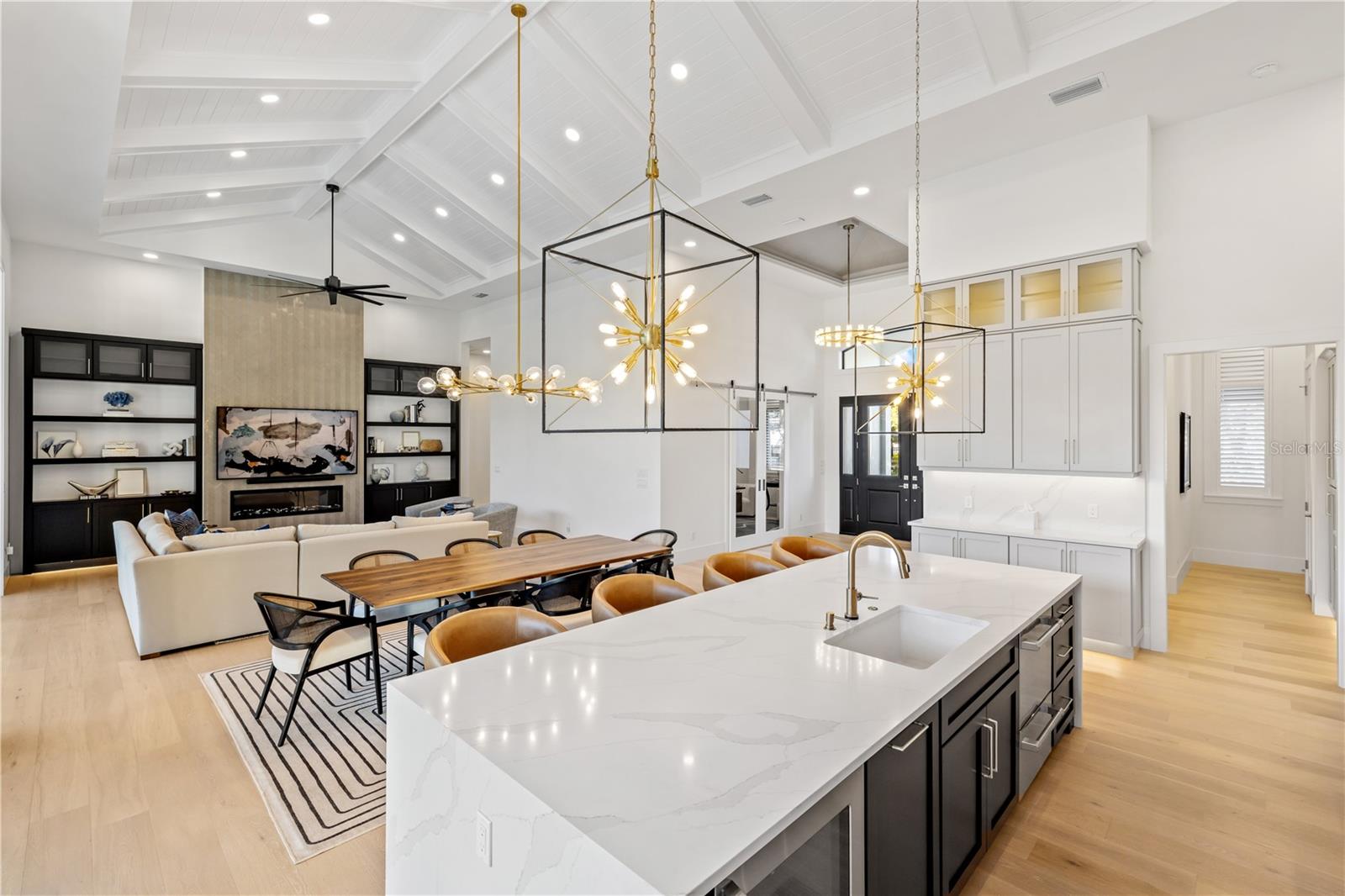 A4684082 Property Photo