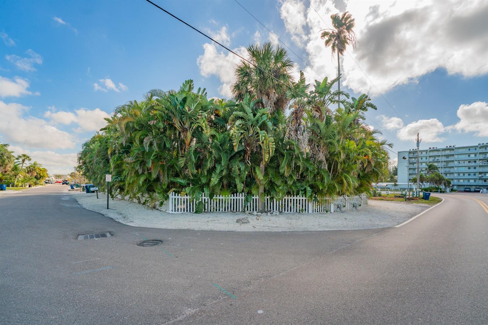 201 54TH ST, HOLMES BEACH, FL, 34217