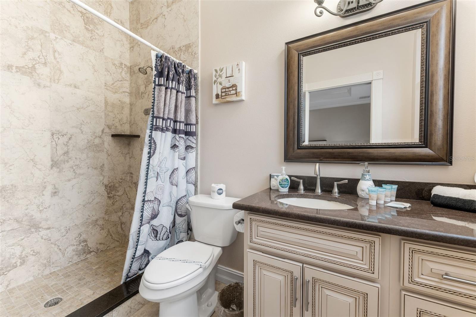 201 54TH ST, HOLMES BEACH, FL, 34217