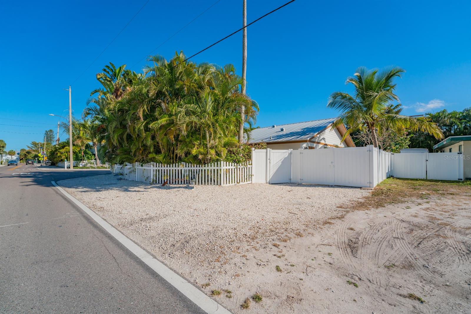 201 54TH ST, HOLMES BEACH, FL, 34217