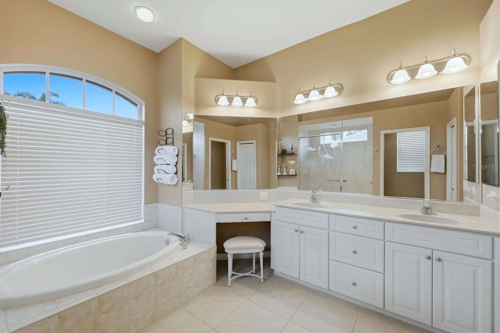 811 AMARYLLIS LN, VENICE, FL, 34292