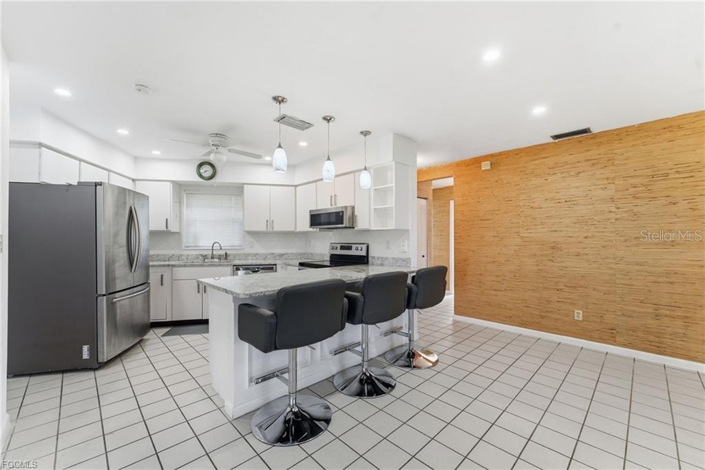 4 E GREENS CIR #4E, LEHIGH ACRES, FL, 33936