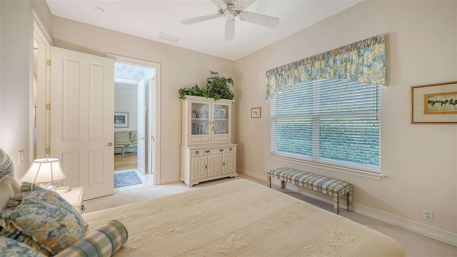 A4684136 Property Photo