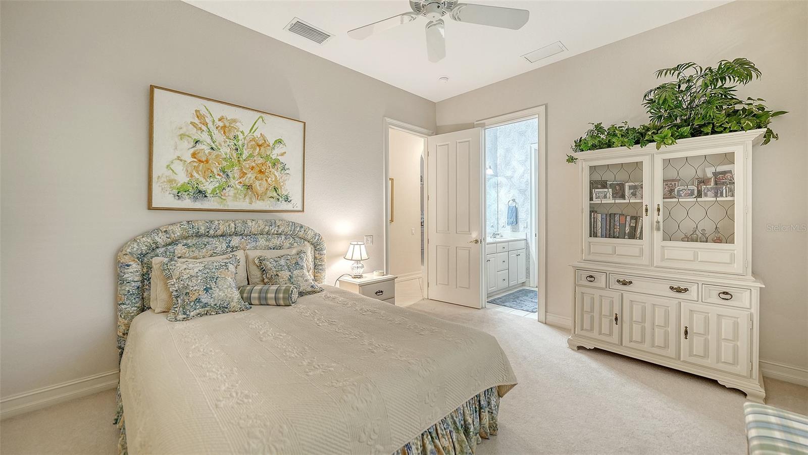 A4684136 Property Photo