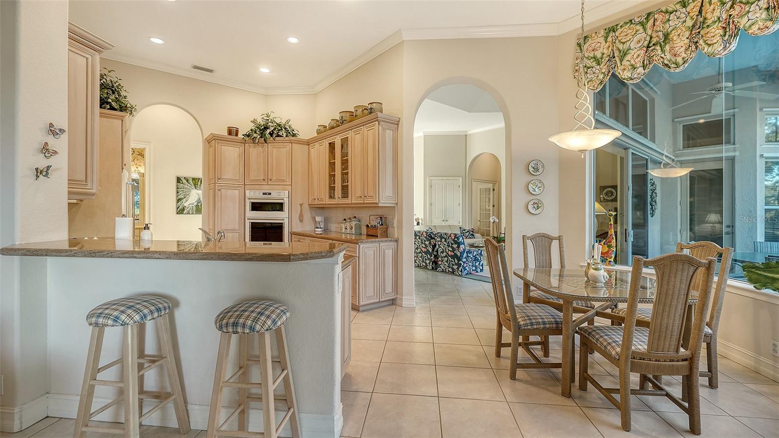 A4684136 Property Photo