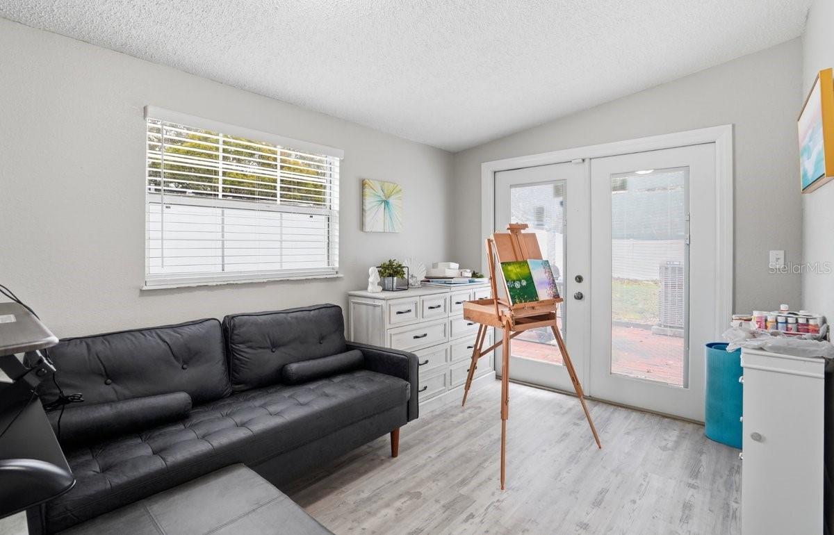 4424 W VARN AVE, TAMPA, FL, 33616