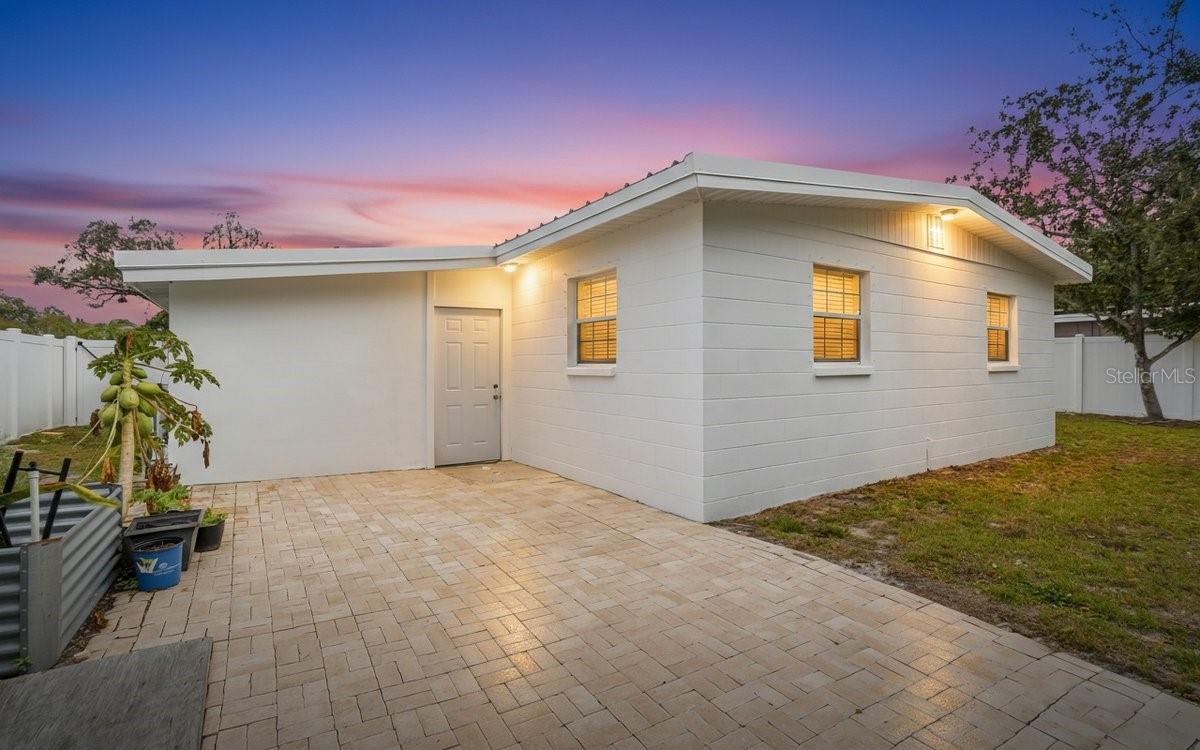 4424 W VARN AVE, TAMPA, FL, 33616