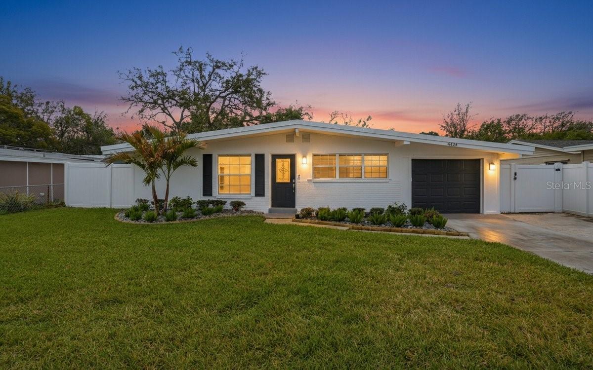 4424 W VARN AVE, TAMPA, FL, 33616