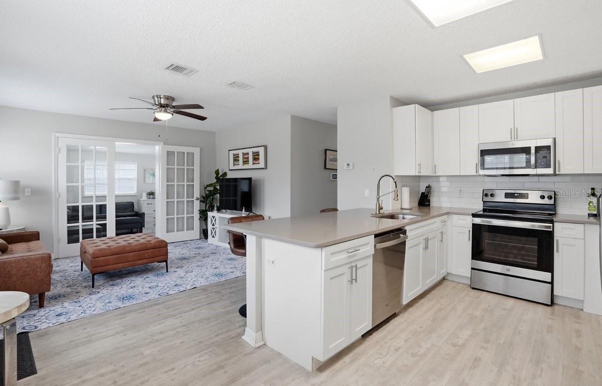 4424 W VARN AVE, TAMPA, FL, 33616