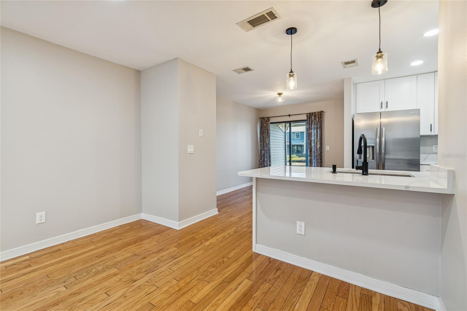 Love this Peninsula w/ Eat at Bar