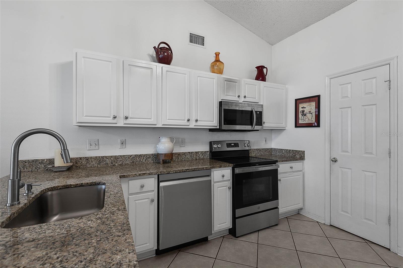 31 WESTMORELAND DR, PALM COAST, FL, 32164