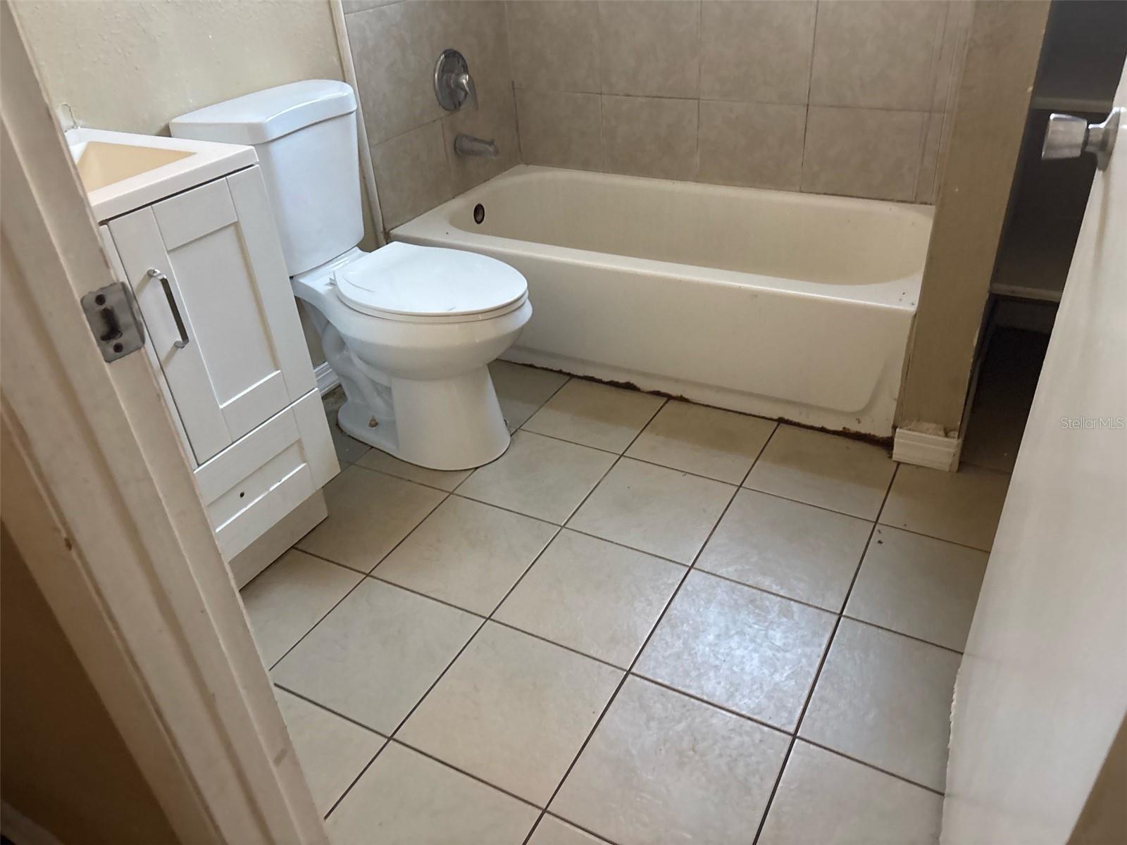 11114 N DIXON AVE, TAMPA, FL, 33612