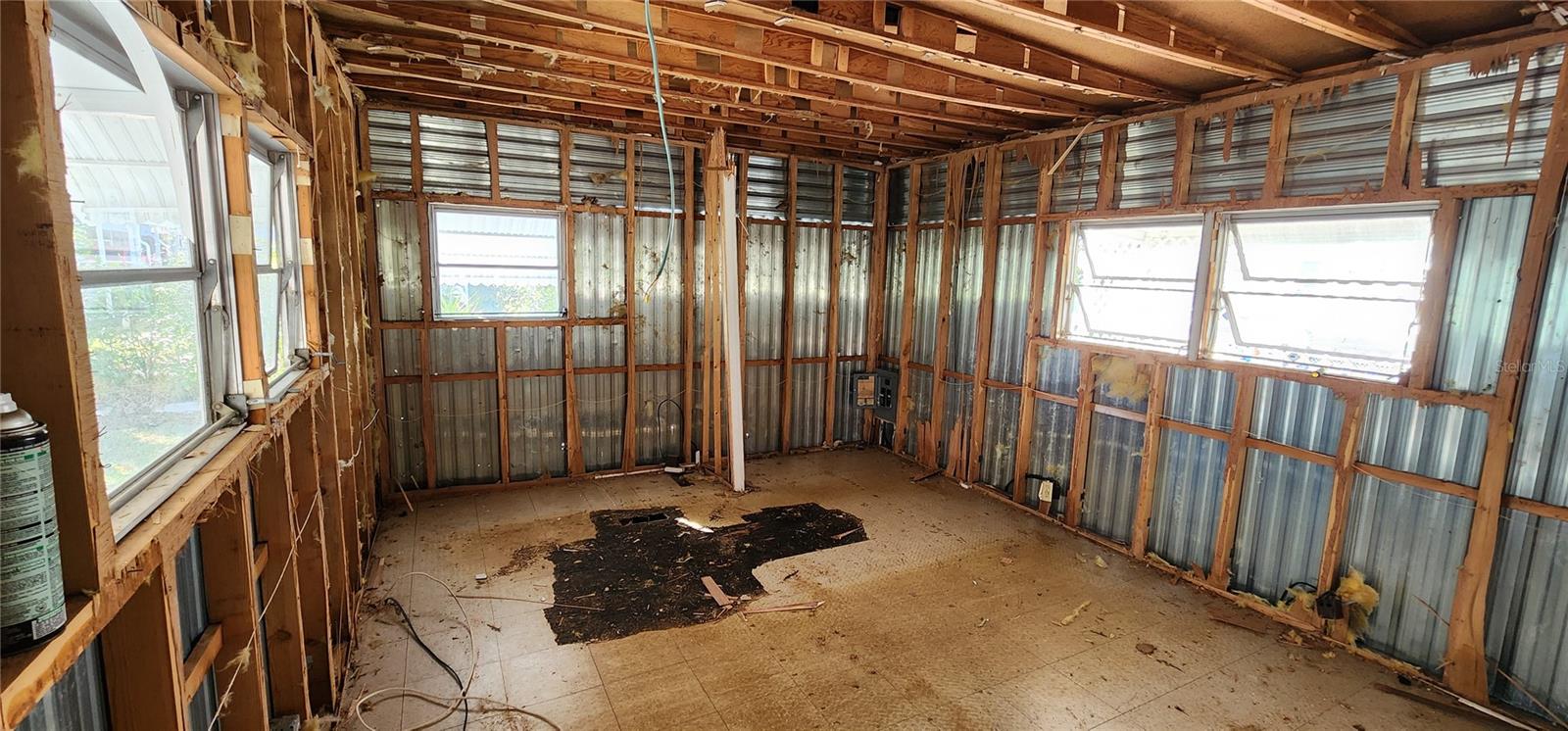 TB8481062 Property Photo