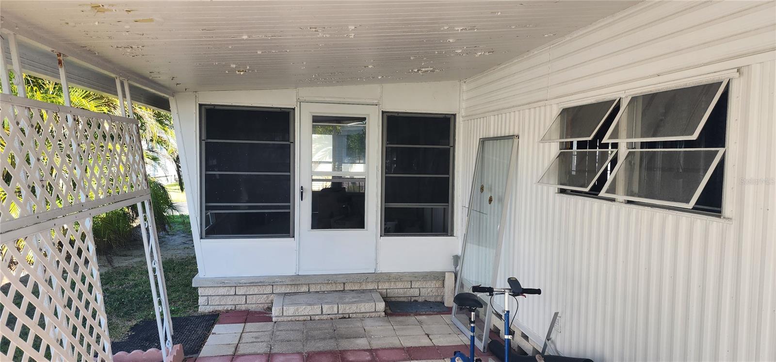 TB8481062 Property Photo