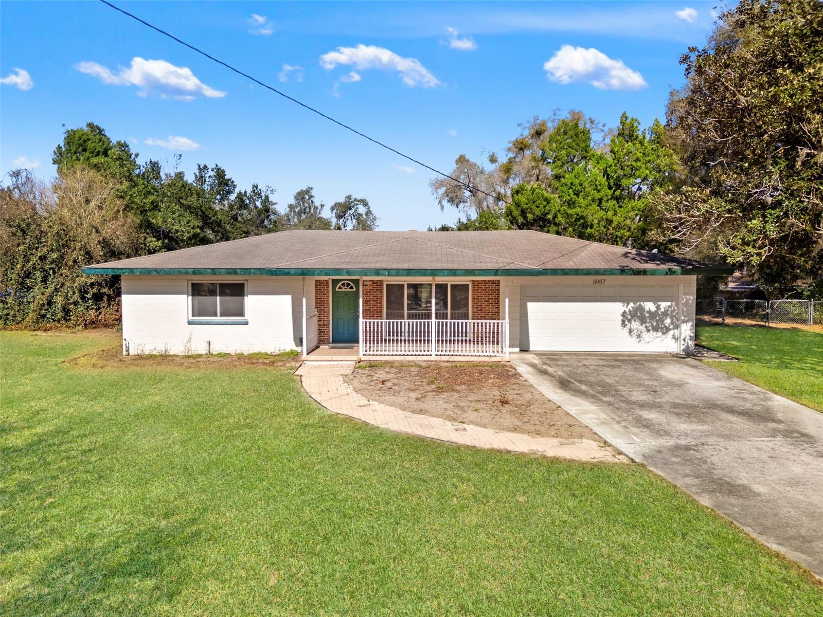 W7883438 Property Photo