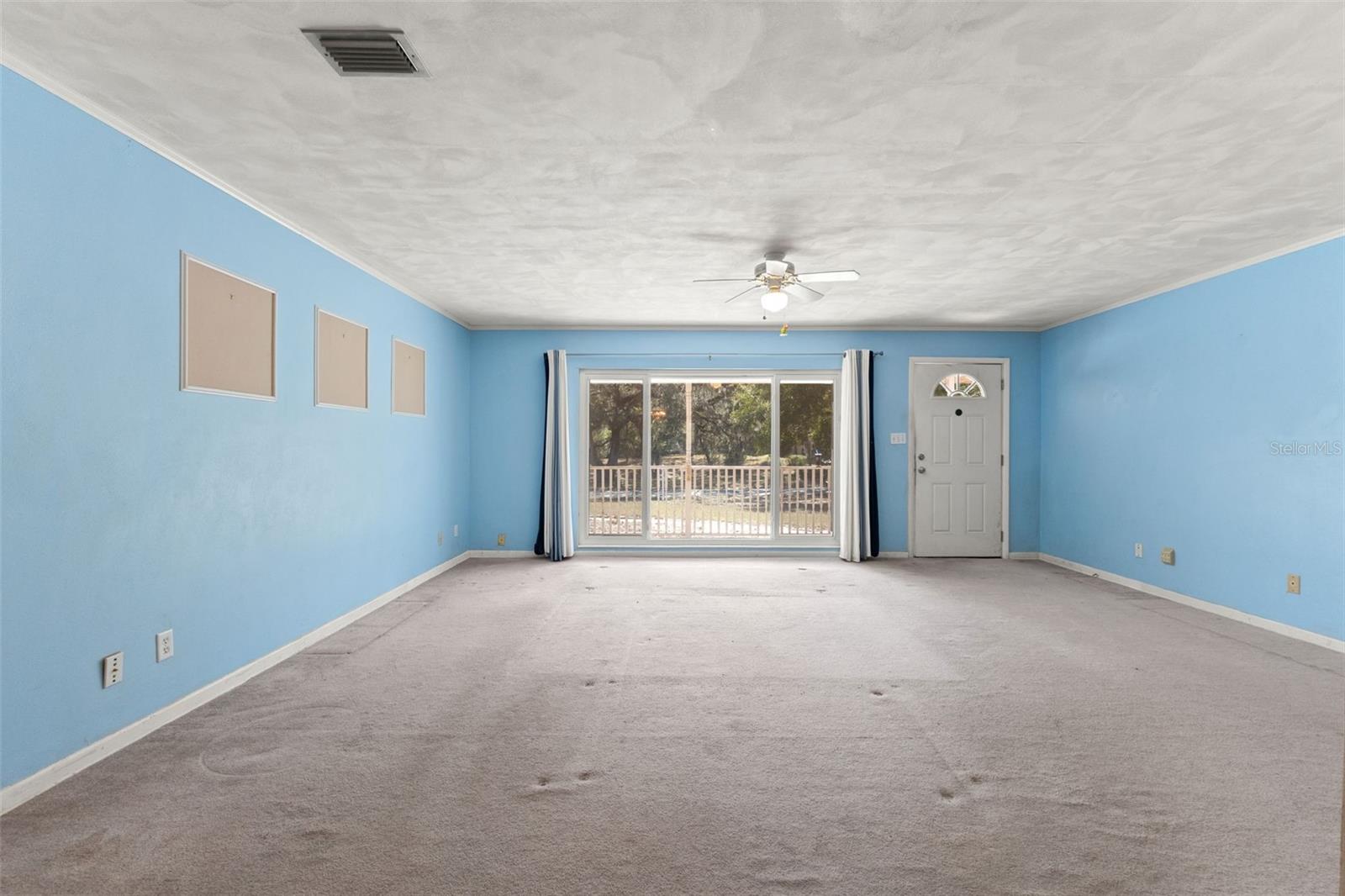 W7883438 Property Photo