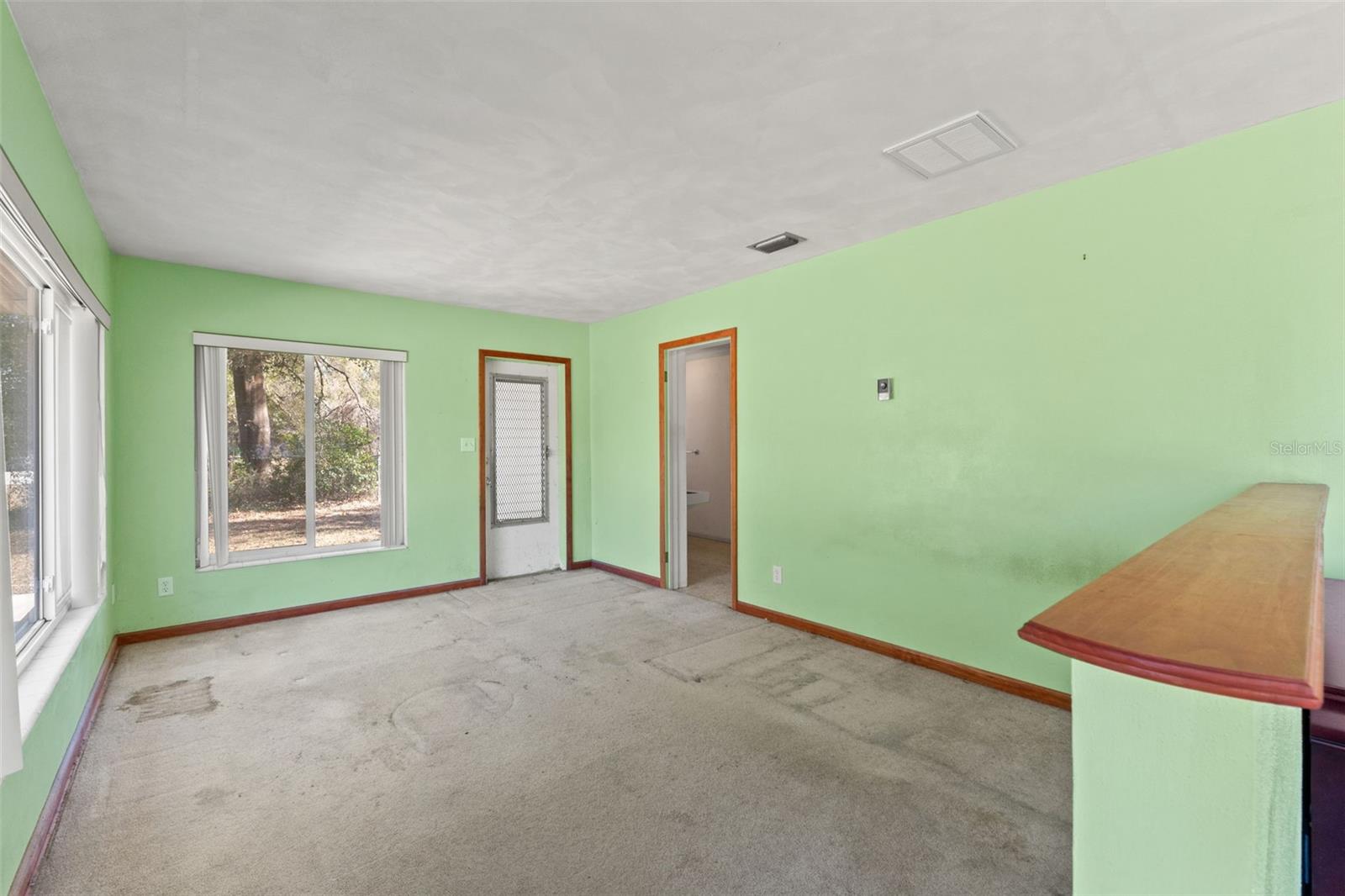 W7883438 Property Photo