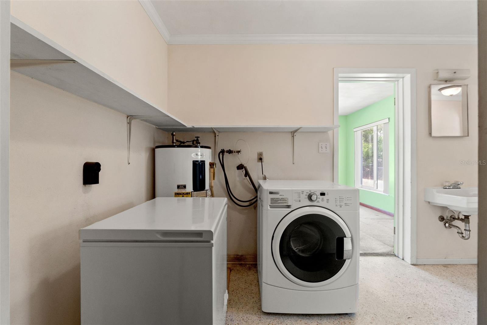 W7883438 Property Photo