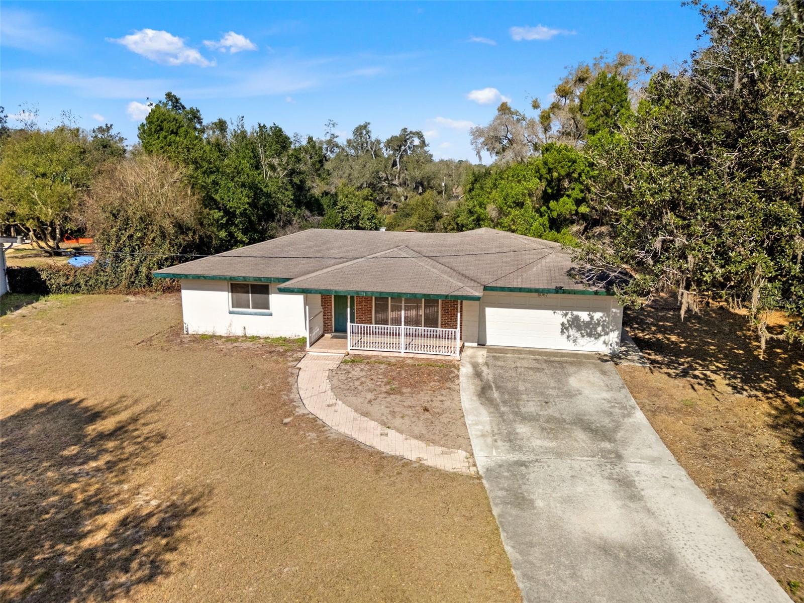 W7883438 Property Photo