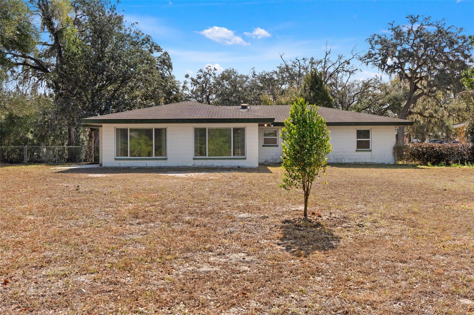 W7883438 Property Photo