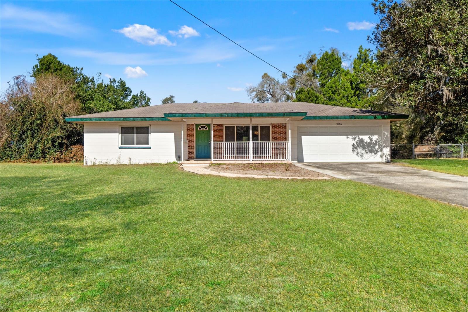 W7883438 Property Photo