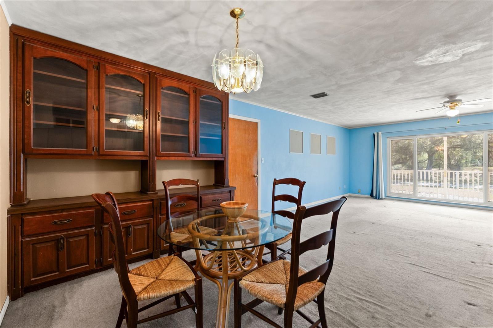 W7883438 Property Photo