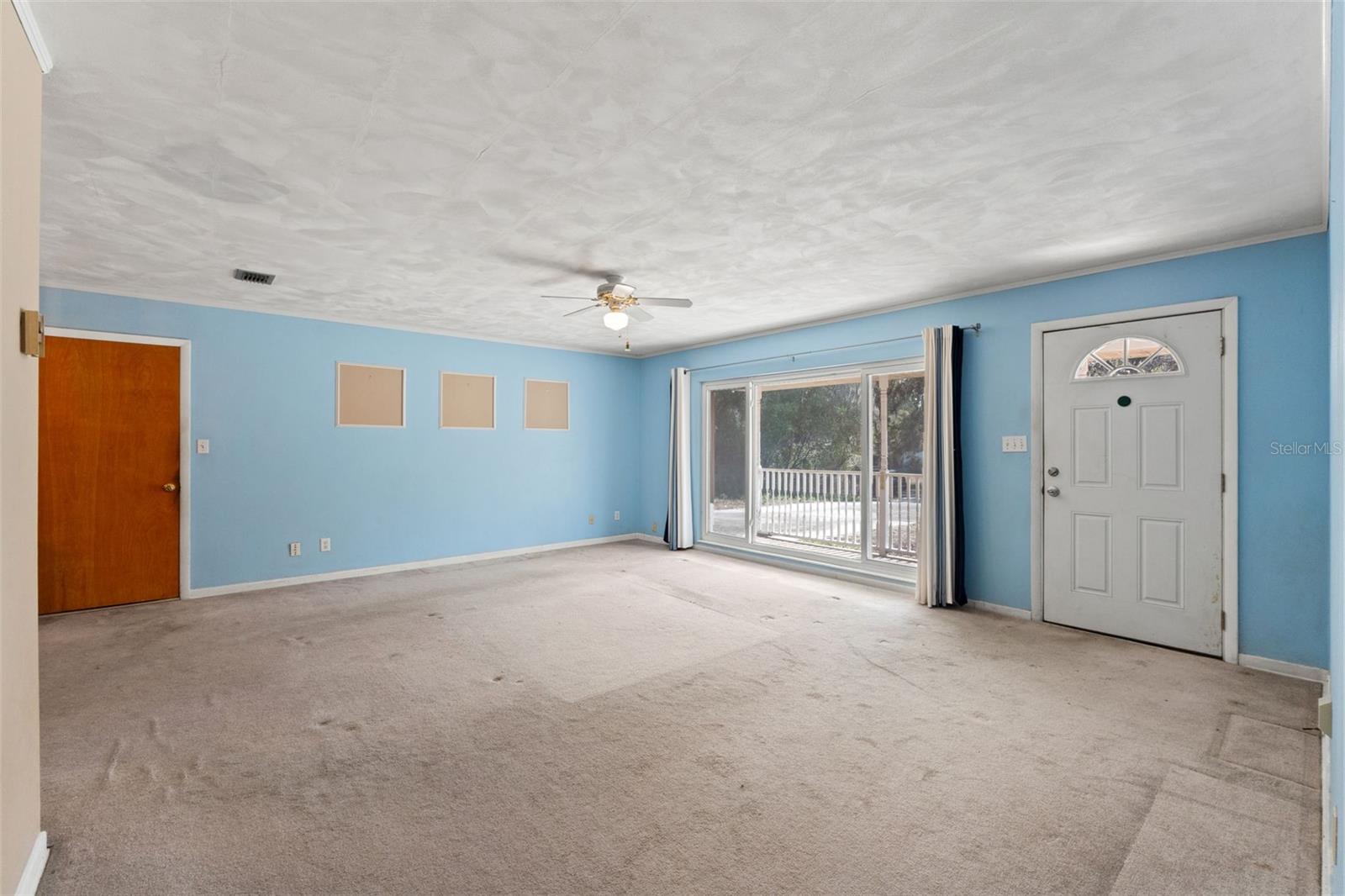 W7883438 Property Photo