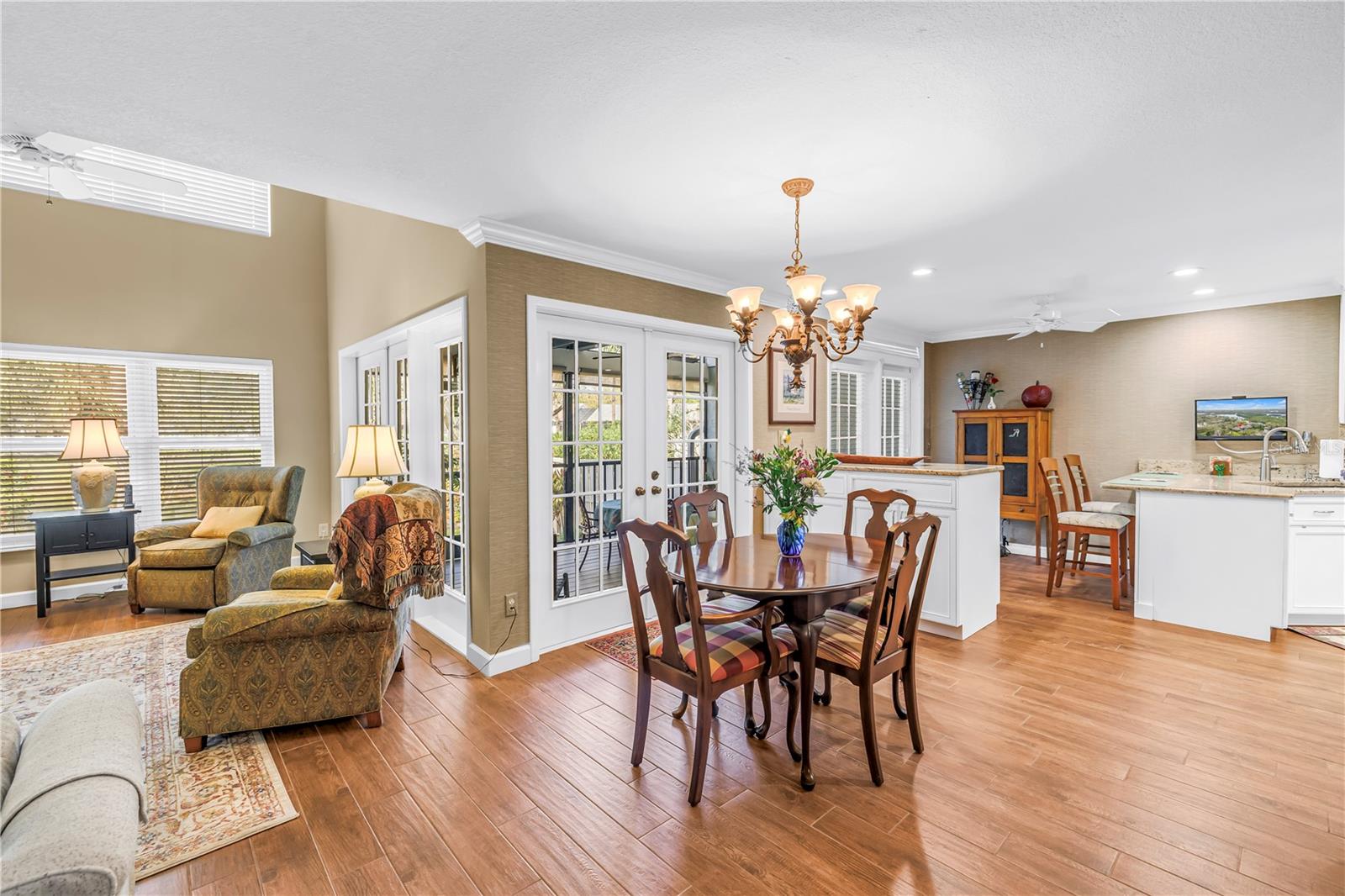 812 AMELIA CT NE, ST PETERSBURG, FL, 33702