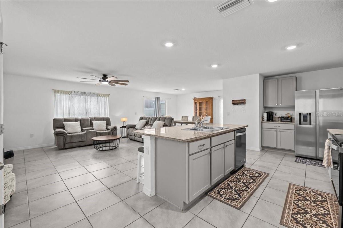 12148 WHITE CYPRESS PL, RIVERVIEW, FL, 33569