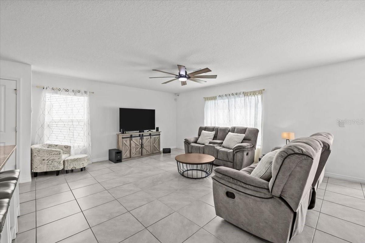 12148 WHITE CYPRESS PL, RIVERVIEW, FL, 33569