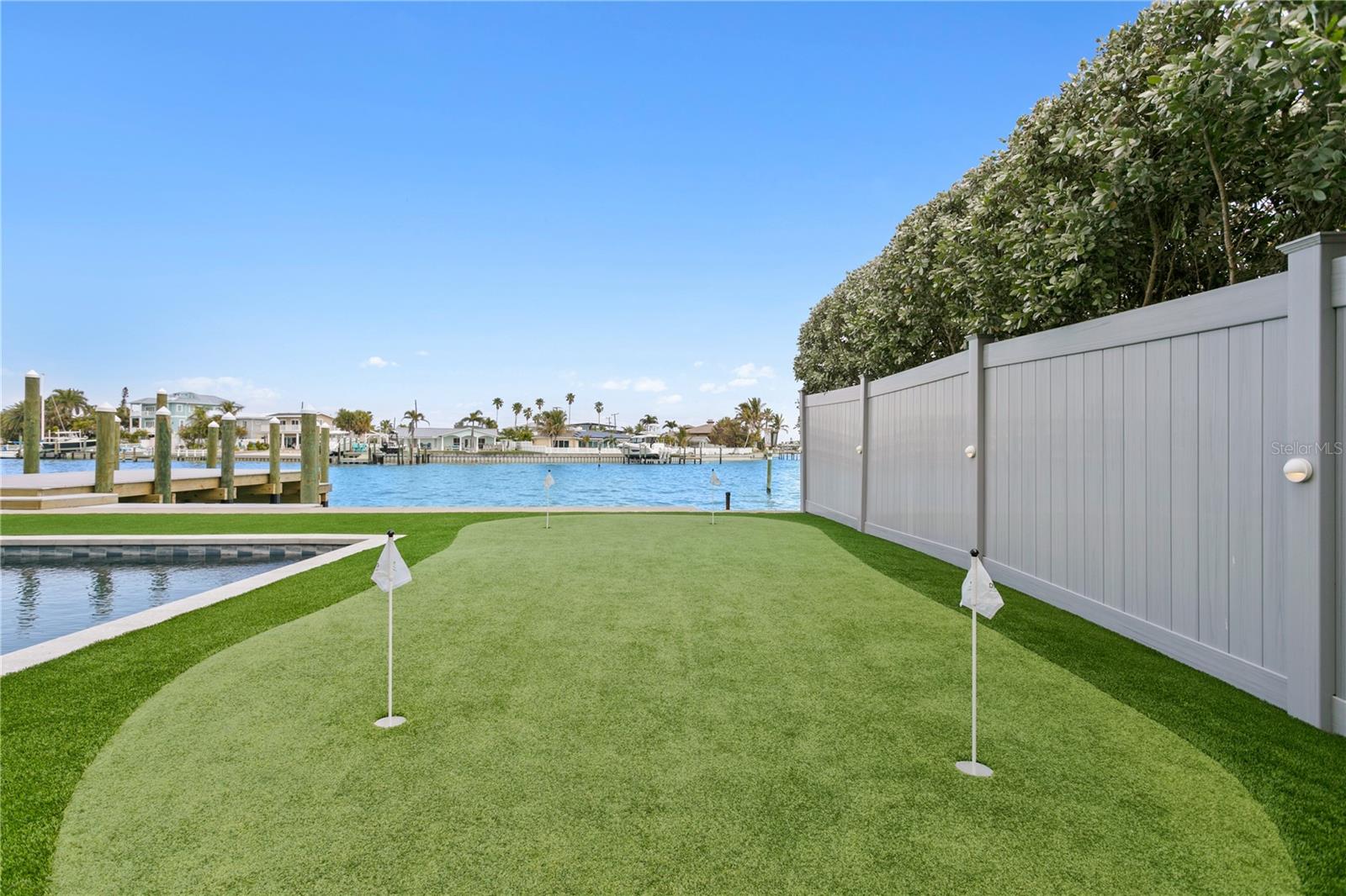 TB8481141 Property Photo