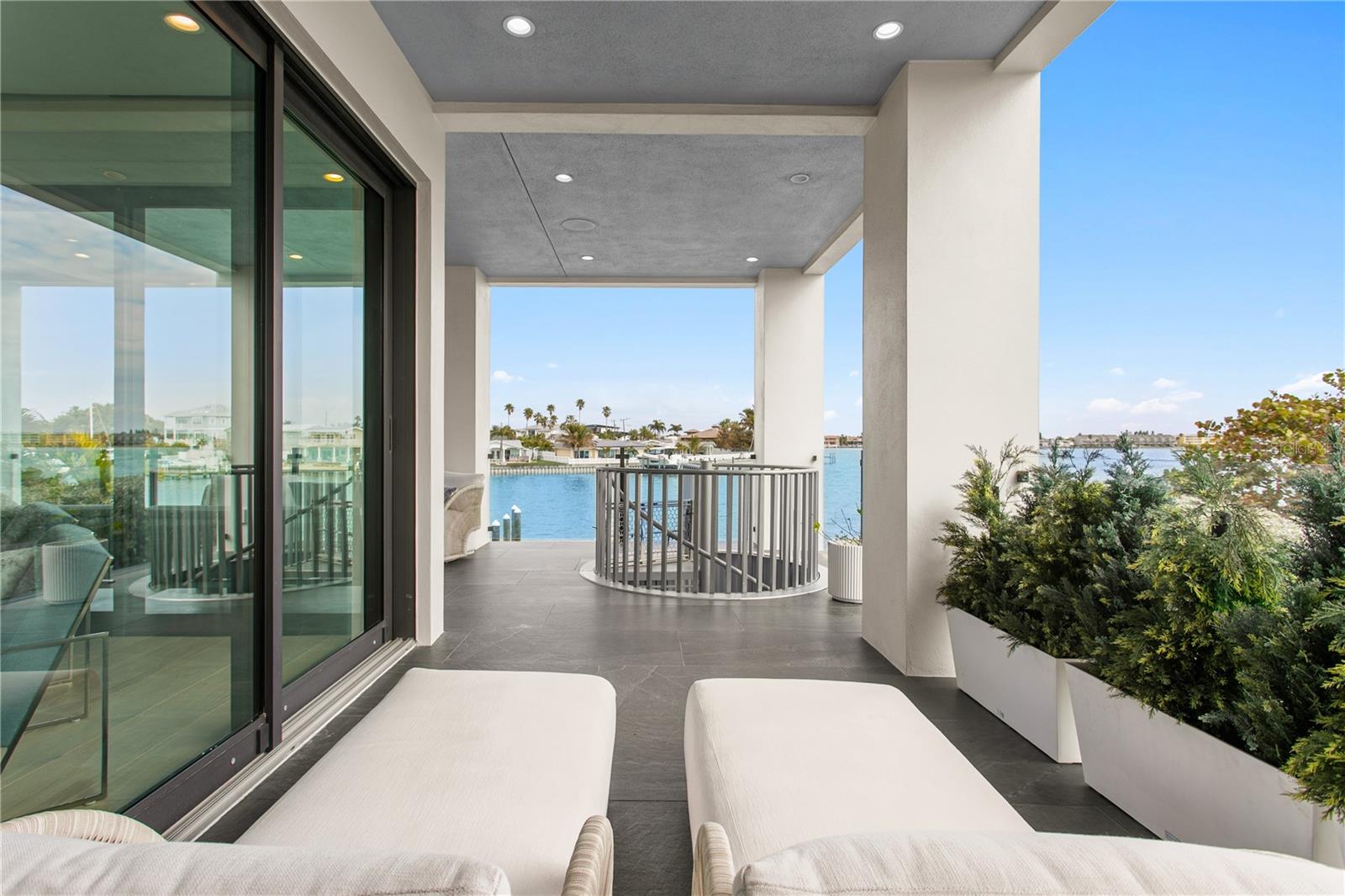 TB8481141 Property Photo