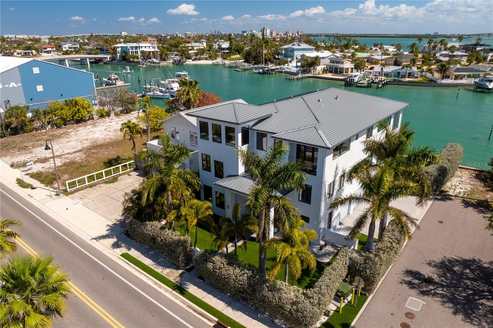 TB8481141 Property Photo