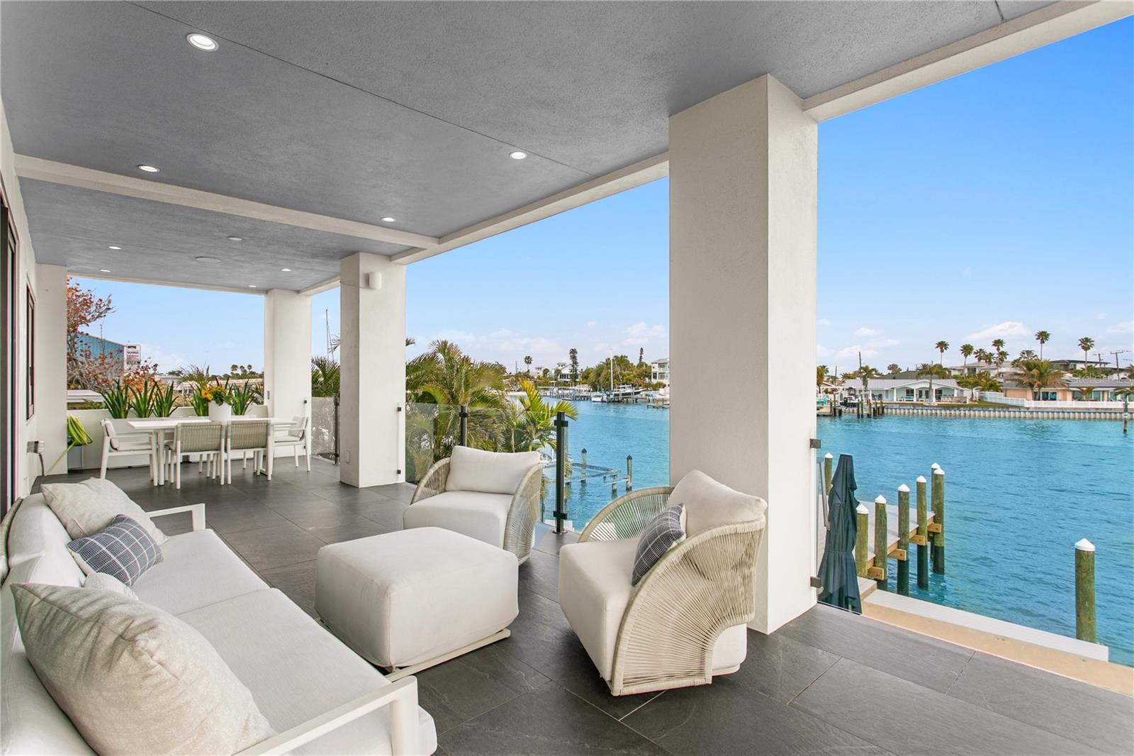 TB8481141 Property Photo