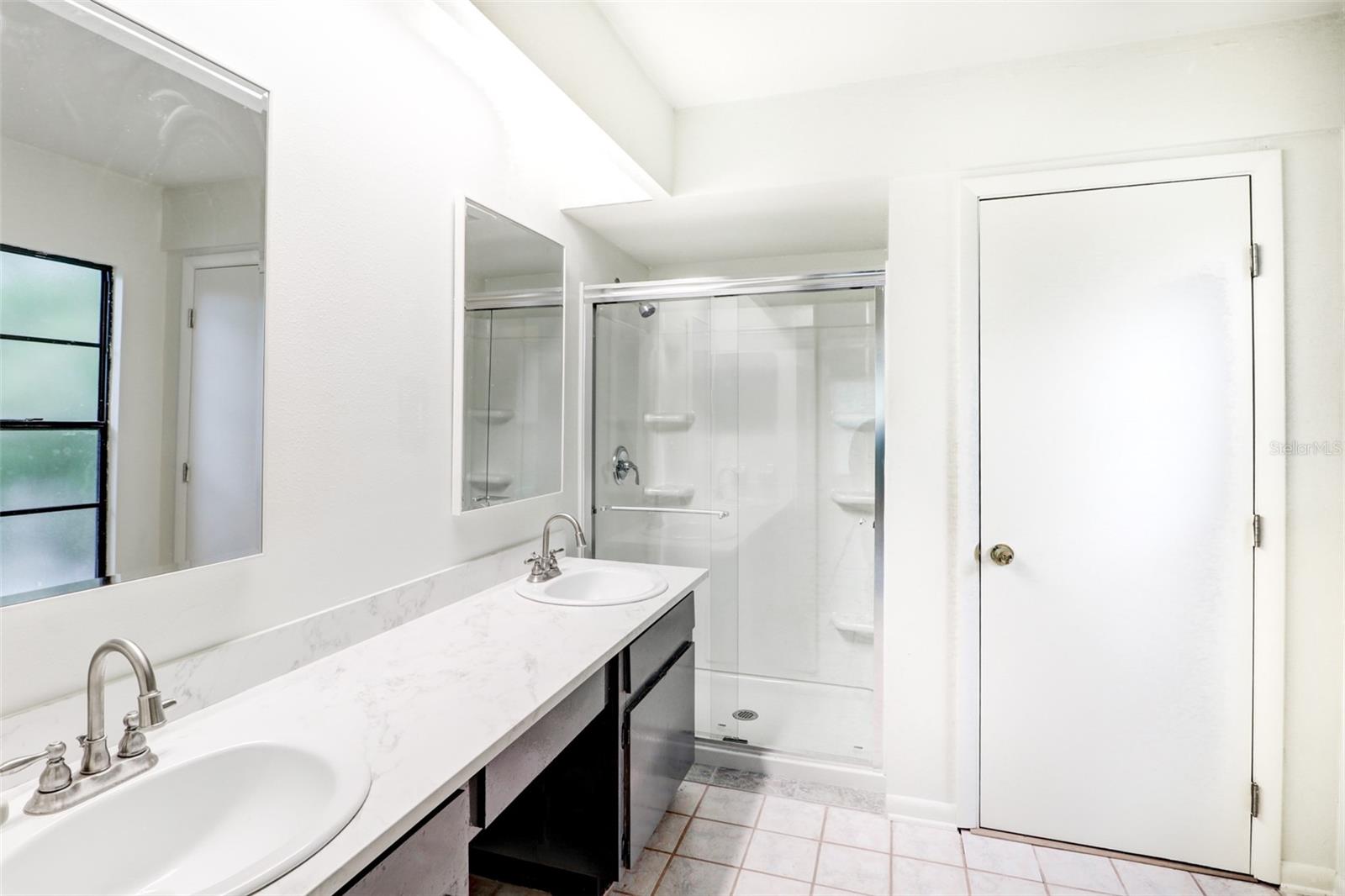 16107 COUNTRY CROSSING DR, TAMPA, FL, 33624