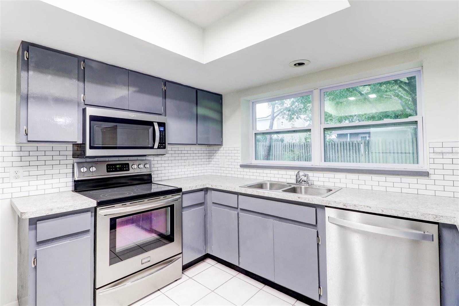 16107 COUNTRY CROSSING DR, TAMPA, FL, 33624