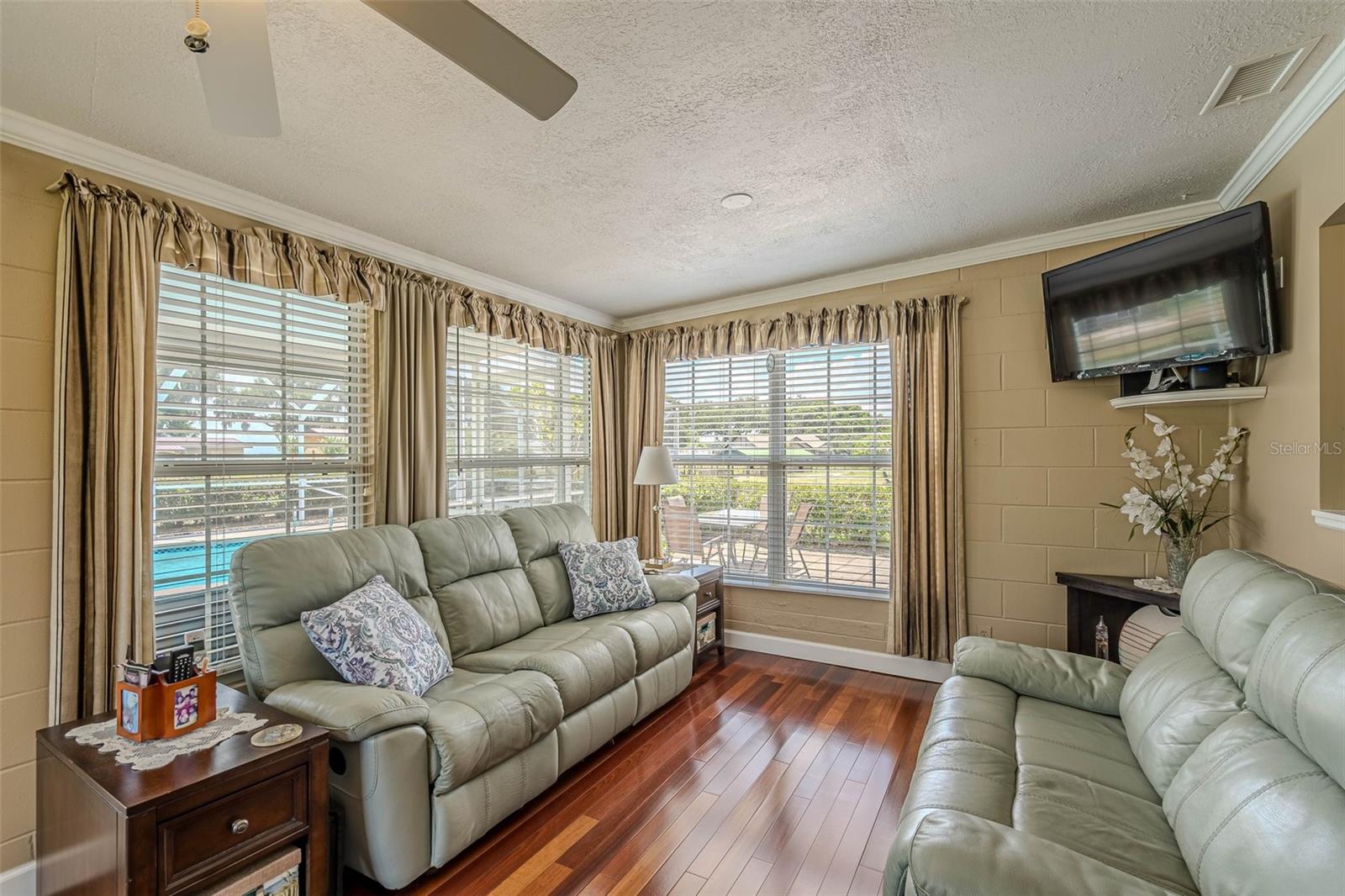 720 SHORE DR, KISSIMMEE, FL, 34744