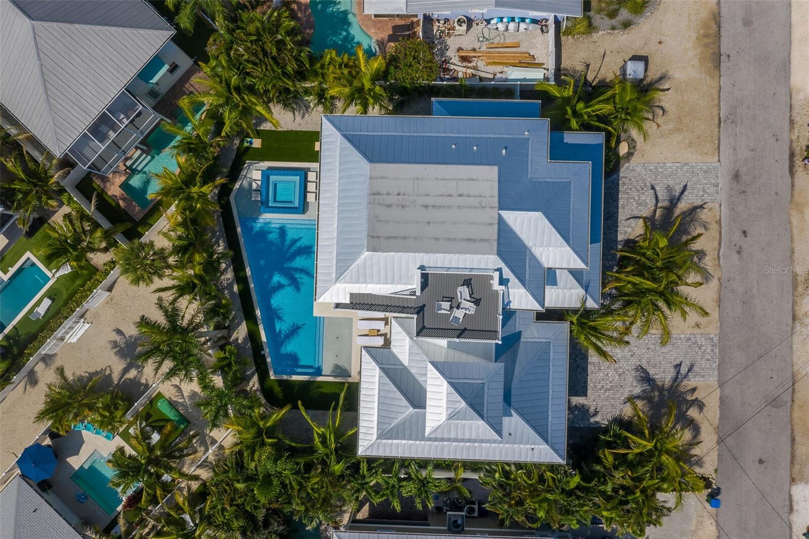 227 S HARBOR DR, HOLMES BEACH, FL, 34217