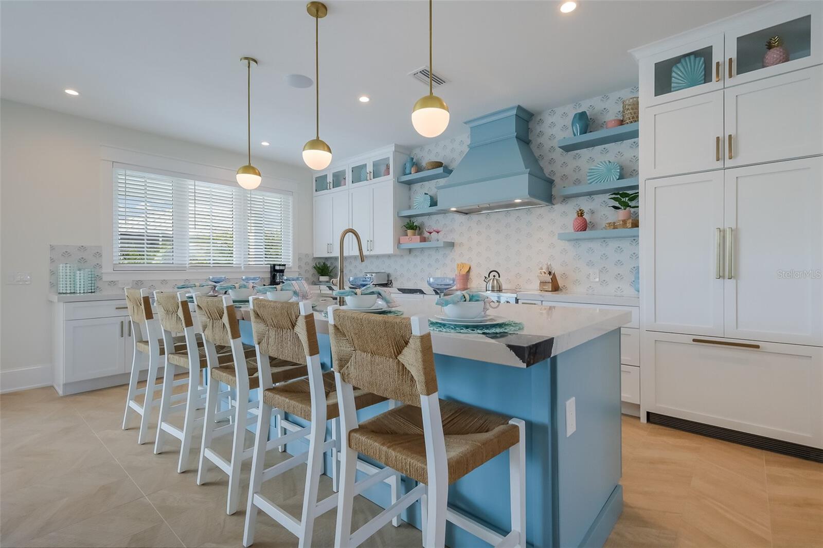 227 S HARBOR DR, HOLMES BEACH, FL, 34217