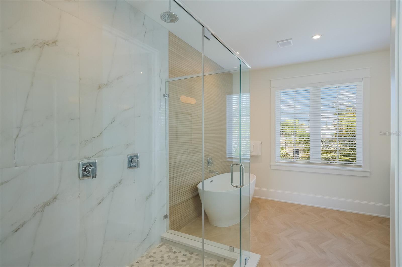 227 S HARBOR DR, HOLMES BEACH, FL, 34217