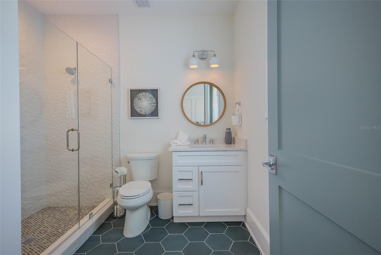 227 S HARBOR DR, HOLMES BEACH, FL, 34217