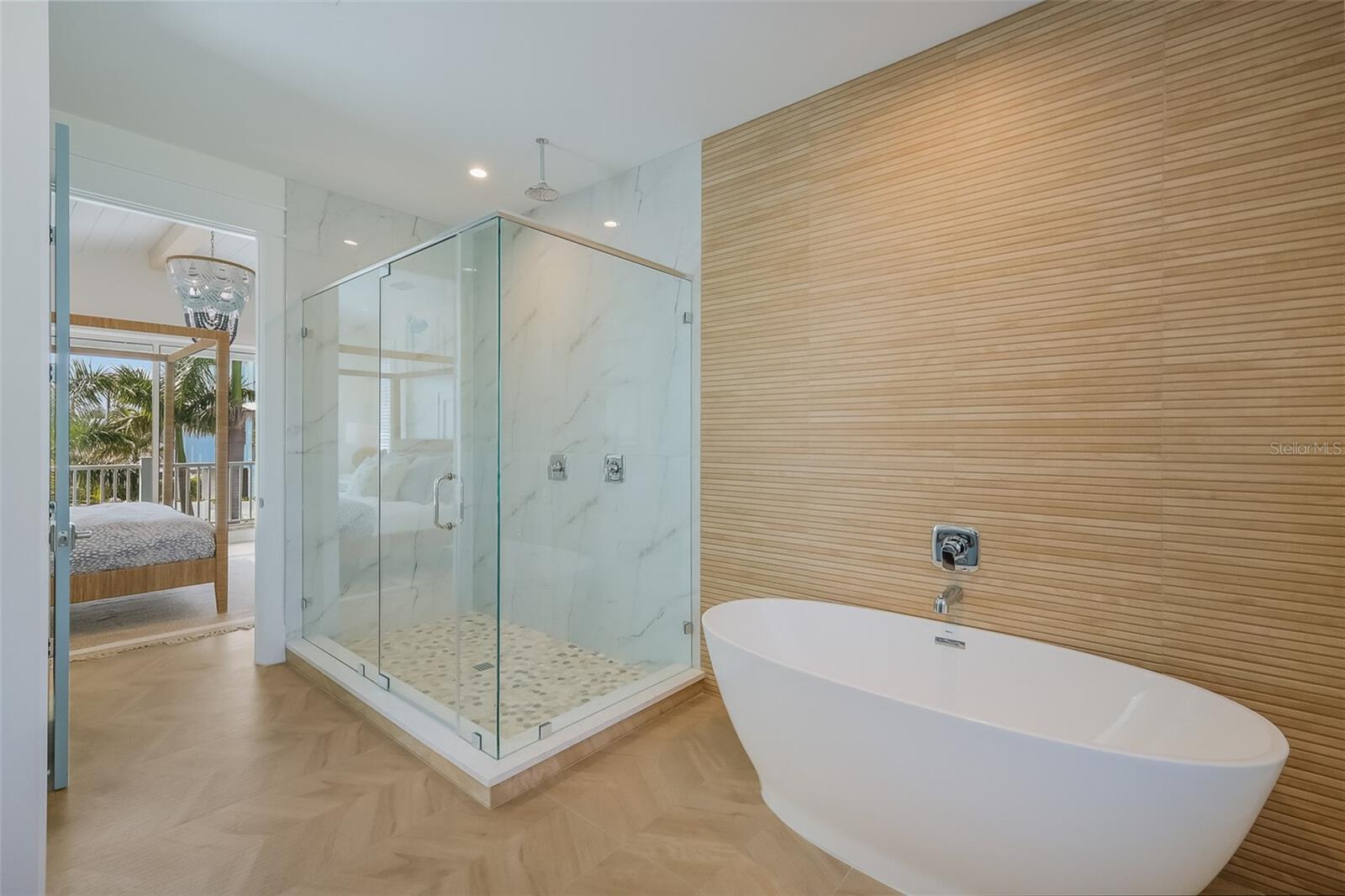 227 S HARBOR DR, HOLMES BEACH, FL, 34217