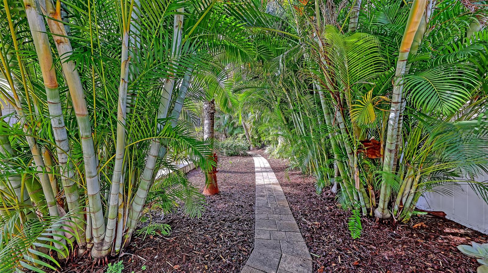 628 W OLYMPIA AVE, PUNTA GORDA, FL, 33950