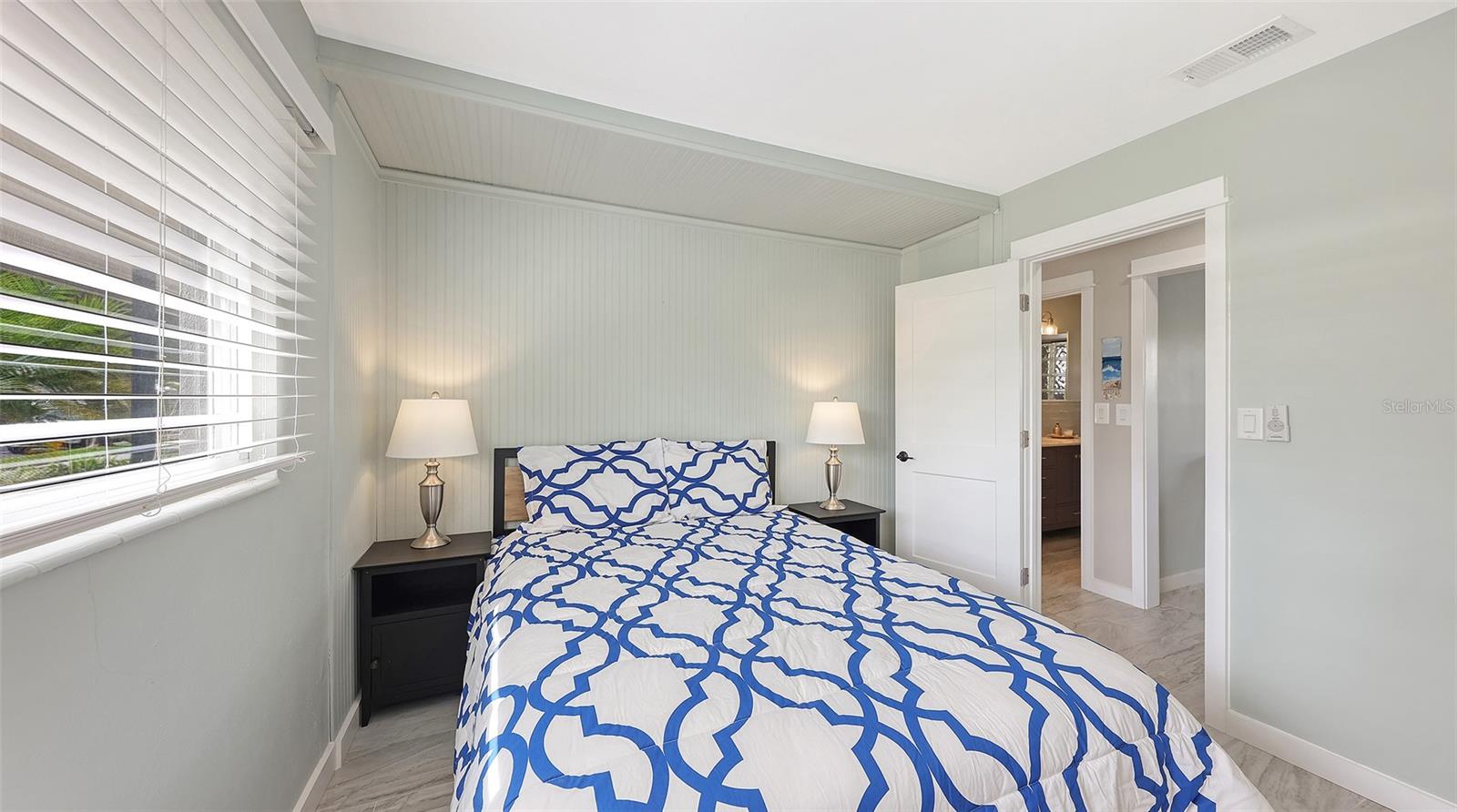 628 W OLYMPIA AVE, PUNTA GORDA, FL, 33950