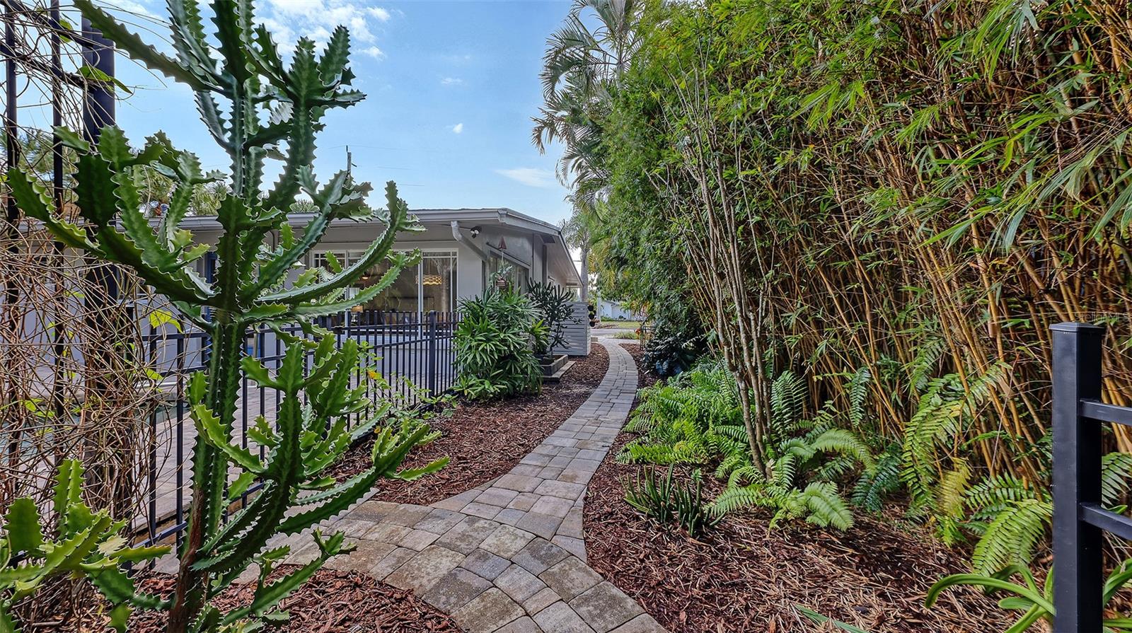 628 W OLYMPIA AVE, PUNTA GORDA, FL, 33950