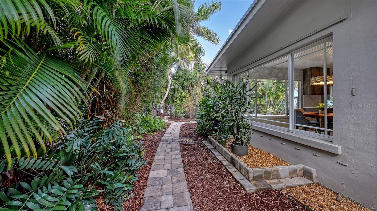 628 W OLYMPIA AVE, PUNTA GORDA, FL, 33950