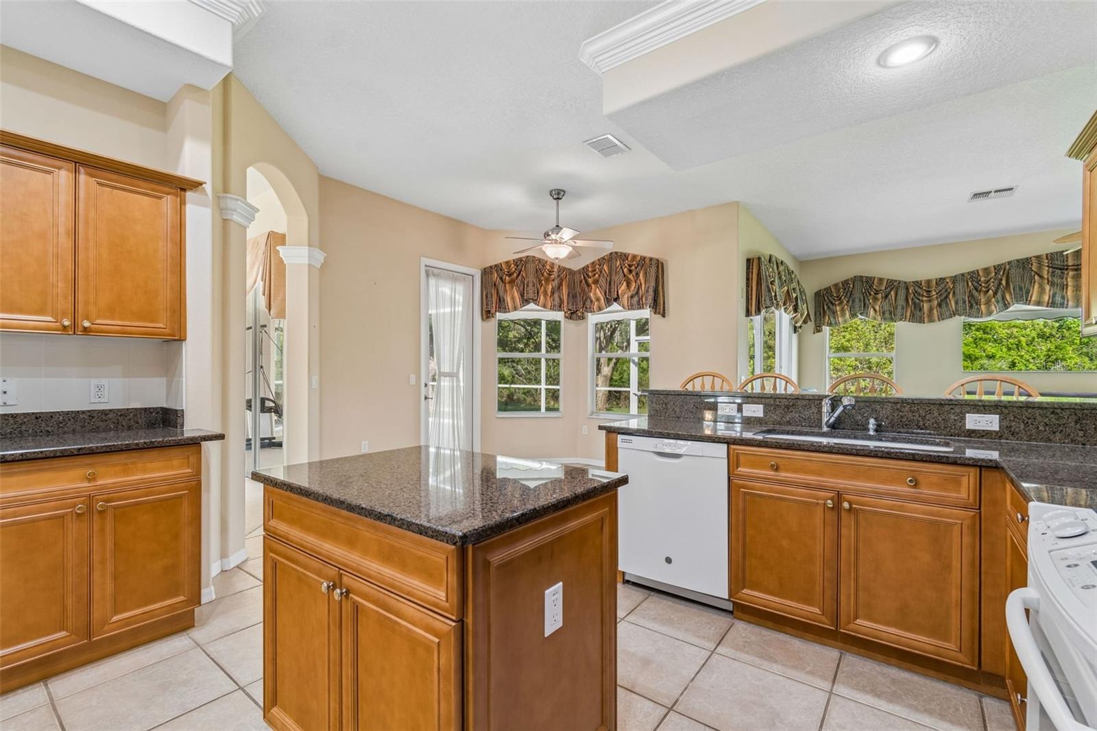 7424 MELOGOLD CIR, LAND O LAKES, FL, 34637