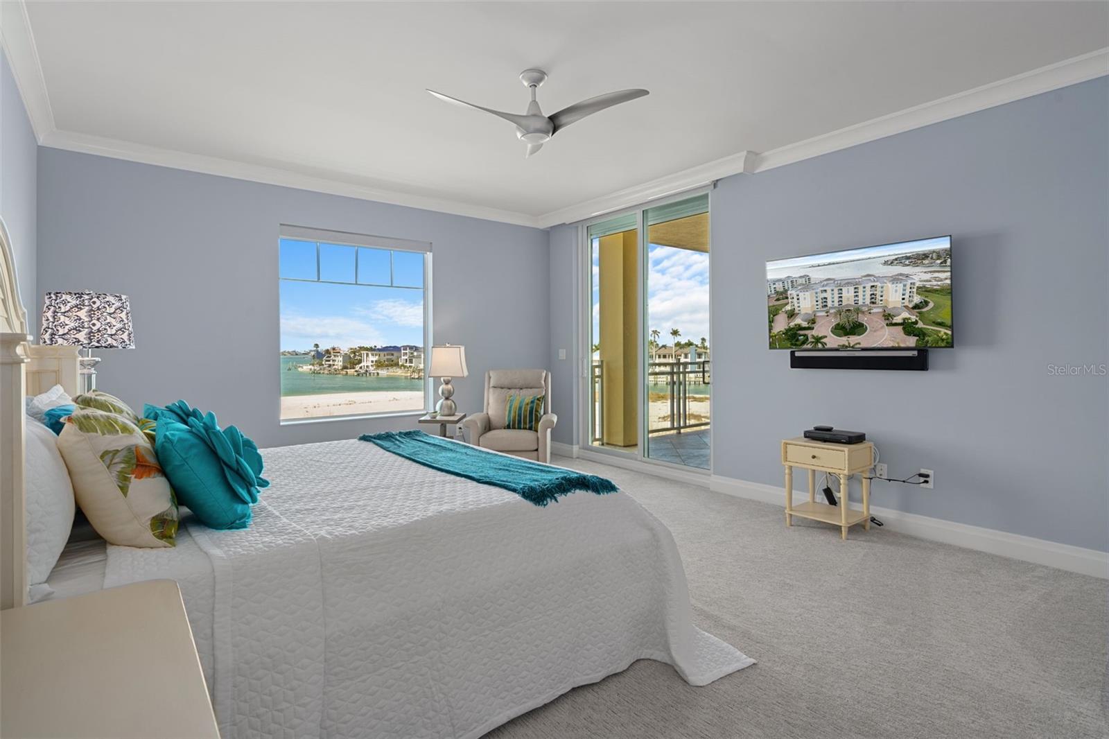 650 COLLANY #405, TIERRA VERDE, FL, 33715